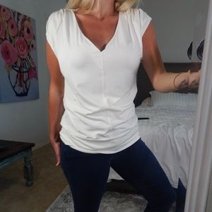 Kenneth Cole Reaction Off-White Dressy Casual Top